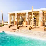 Poppy Mykonos Ano Mera