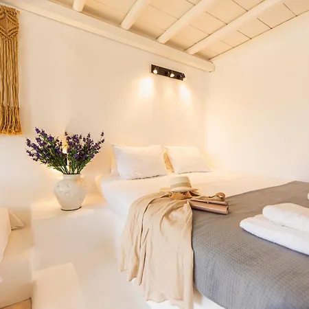 Poppy Mykonos Ano Mera